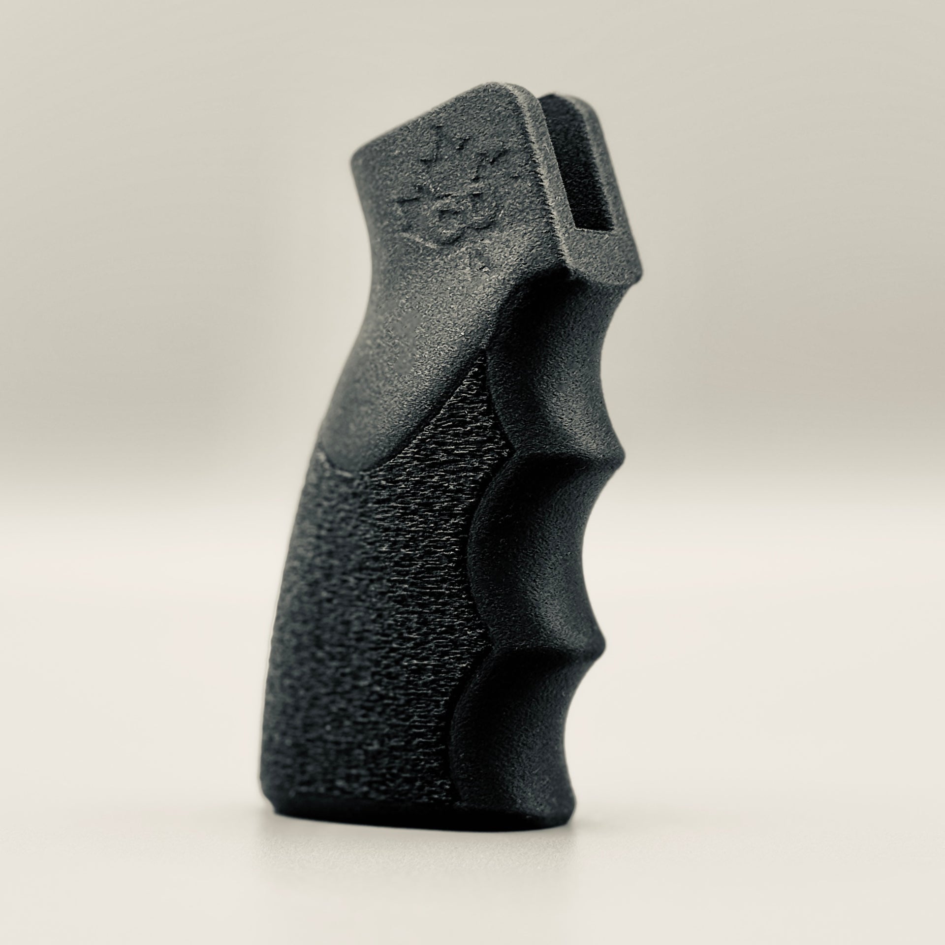 Limited Carbon Edition AR Comfort Grip